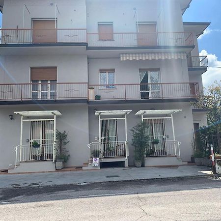 La Terrazza Hotell Peschiera del Garda Exteriör bild