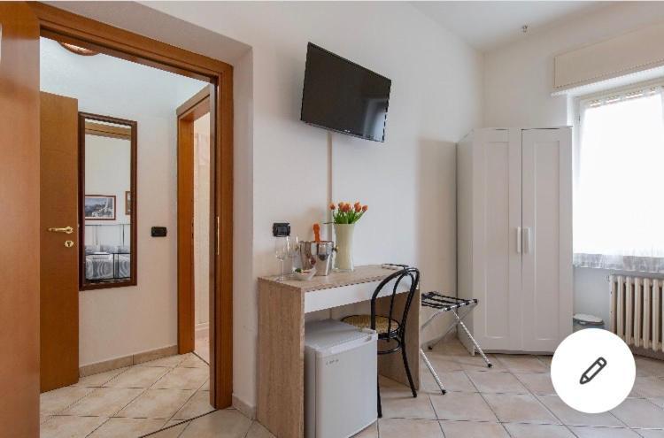 La Terrazza Hotell Peschiera del Garda Exteriör bild