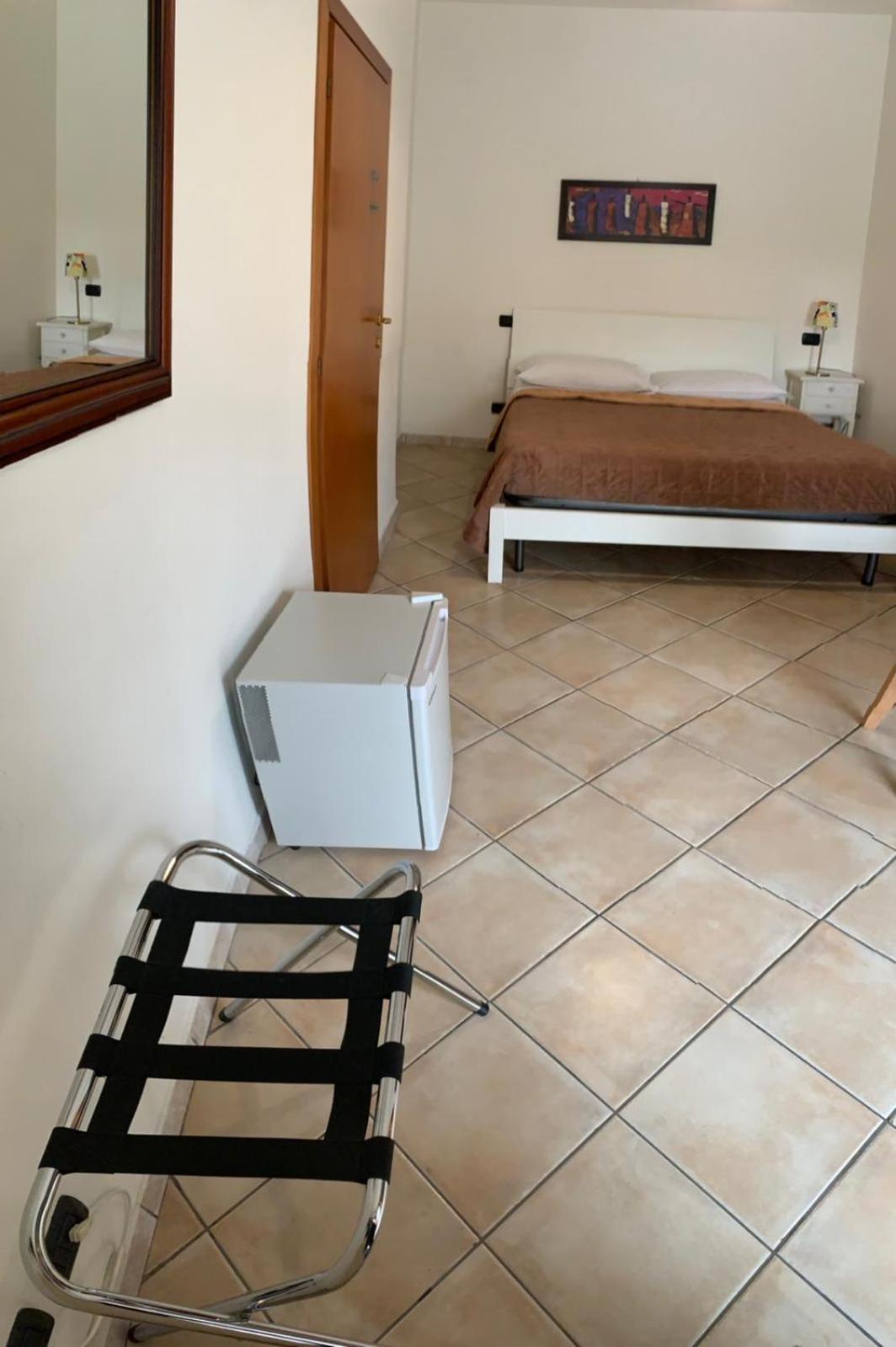 La Terrazza Hotell Peschiera del Garda Exteriör bild