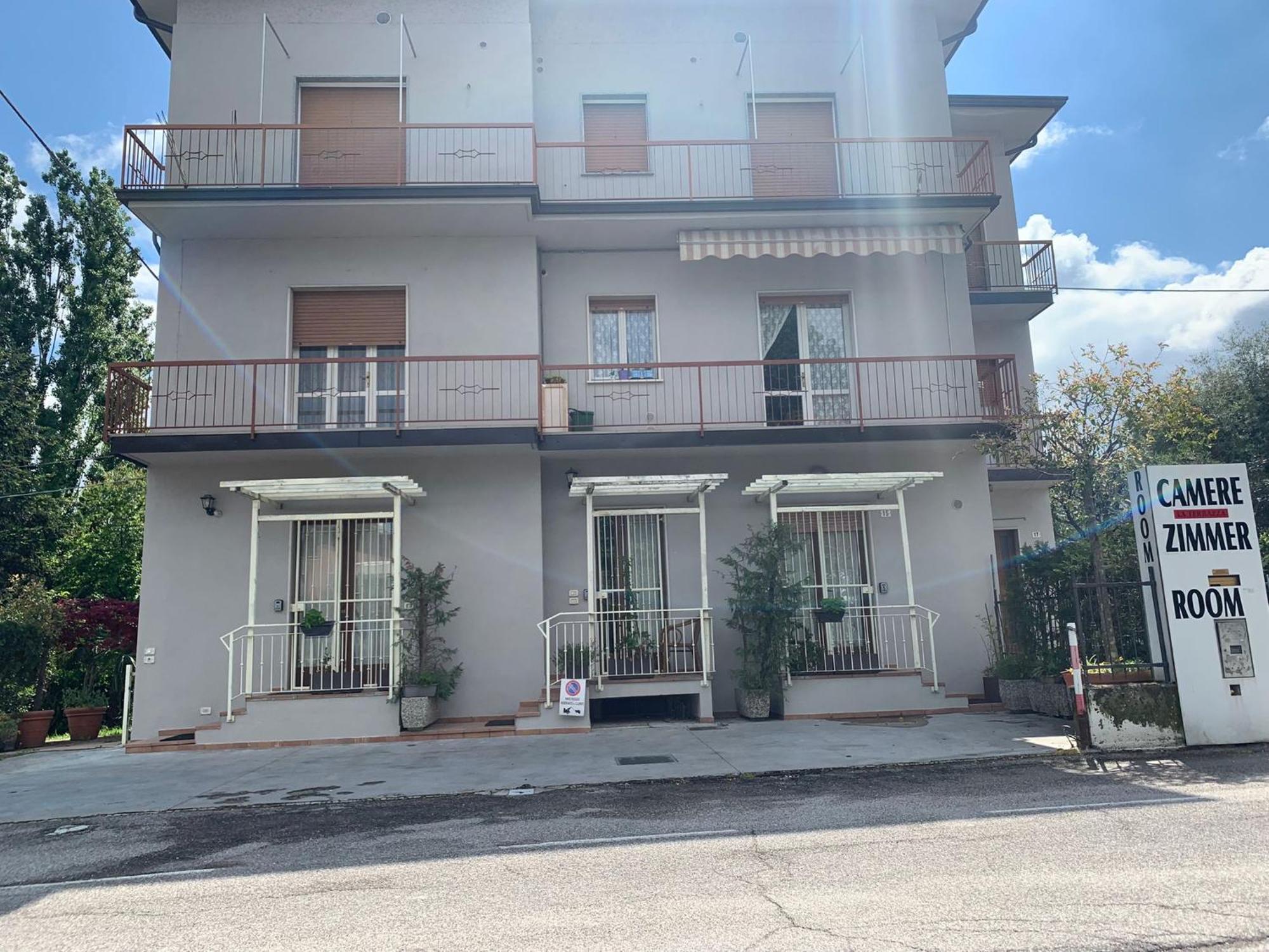 La Terrazza Hotell Peschiera del Garda Exteriör bild